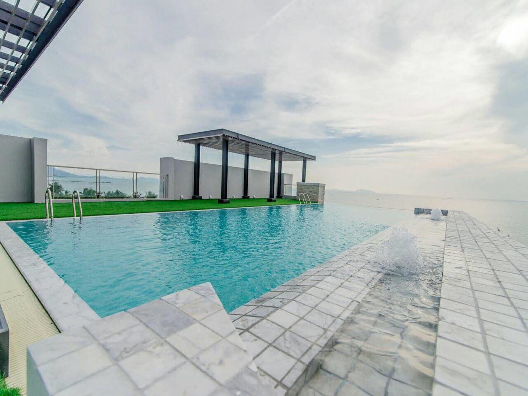 Panitar Haus Hotel Chonburi Bagian luar foto