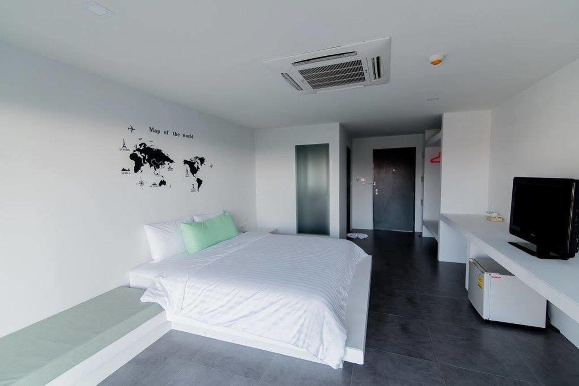 Panitar Haus Hotel Chonburi Bagian luar foto